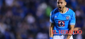 Giakoumakis con un pie fuera del Cruz Azul Giakoumakis con un pie fuera del Cruz Azul