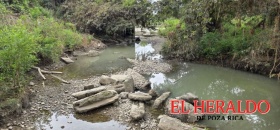 Urge concluir muro de contención Urge concluir muro de contención