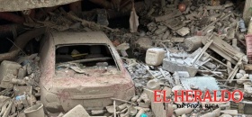 Autos siniestrados siguen abandonados Autos siniestrados siguen abandonados