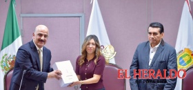 Recibe Congreso 1er Informe de Gobierno Recibe Congreso 1er Informe de Gobierno