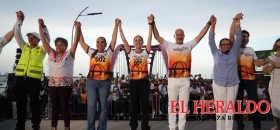 Inaugura Claudia puente vehicular Nichupté