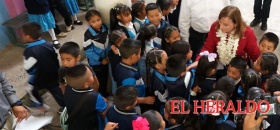 Refrenda Nahle compromiso con la niñez veracruzana