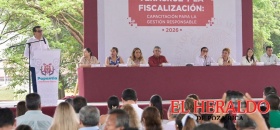 Capacitan a alcaldes sobre fiscalización Capacitan a alcaldes sobre fiscalización